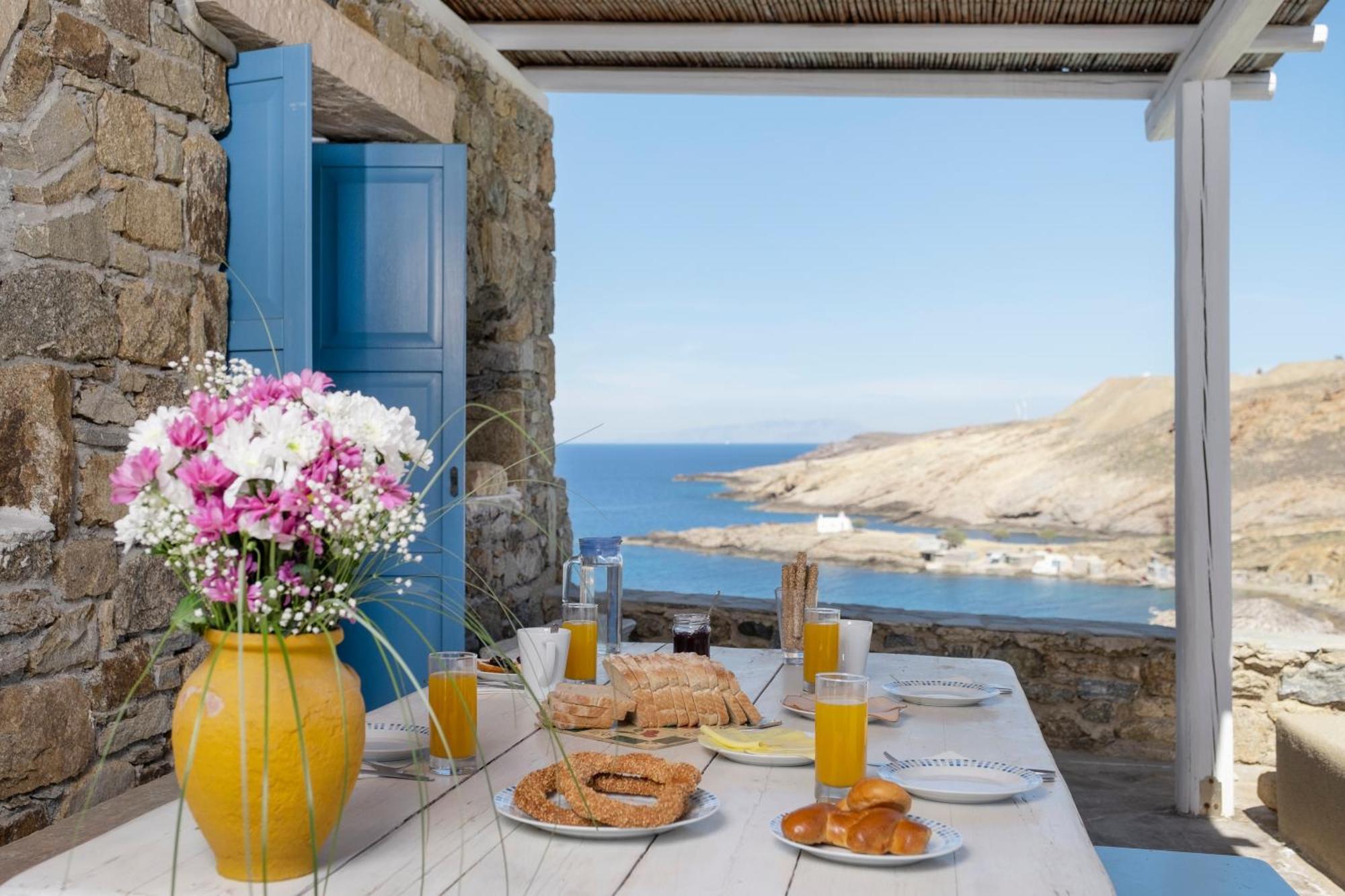 The Mykonist Merchia Beach Villas & Suites Esterno foto
