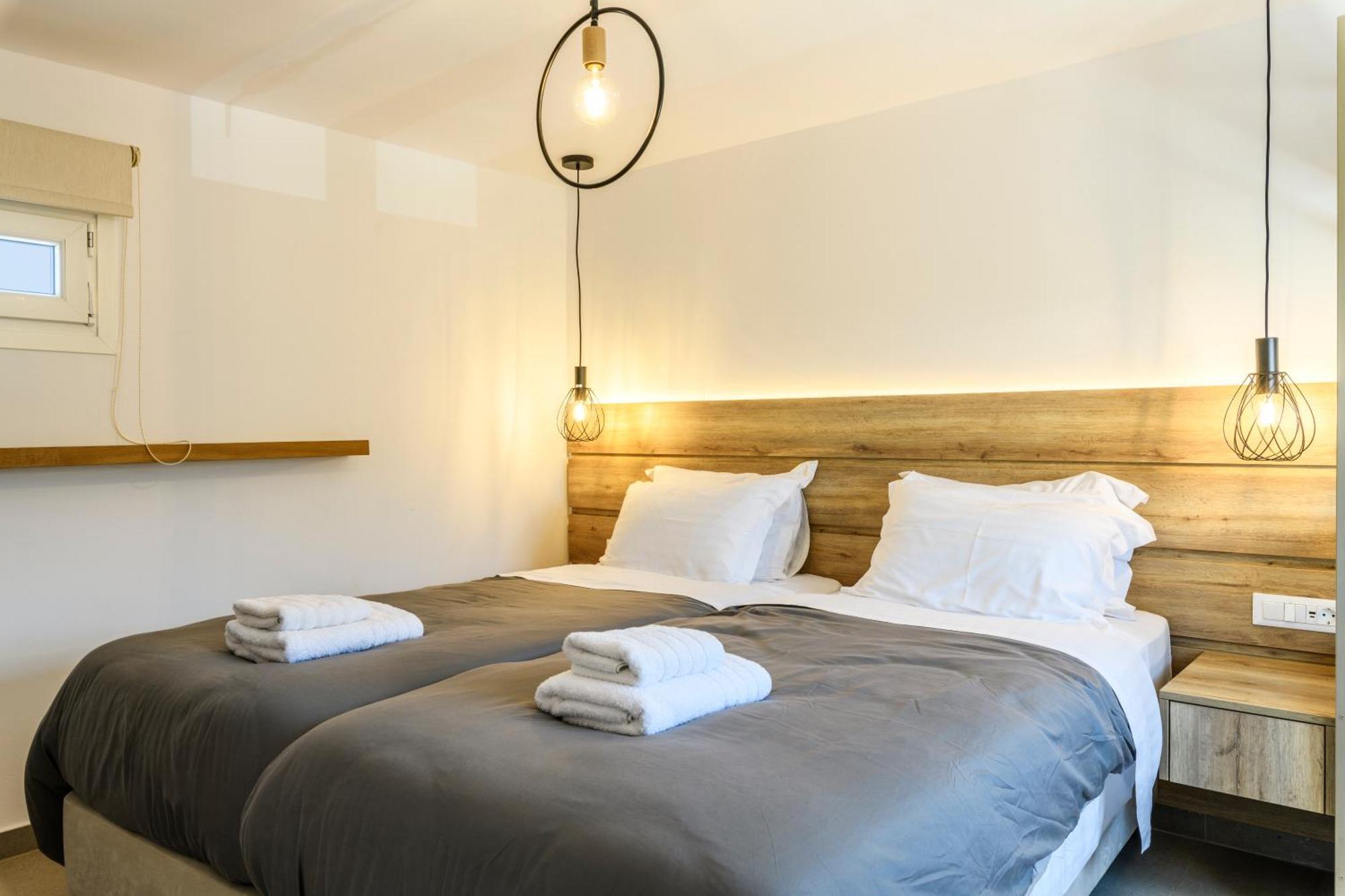 The Mykonist Merchia Beach Villas & Suites Esterno foto