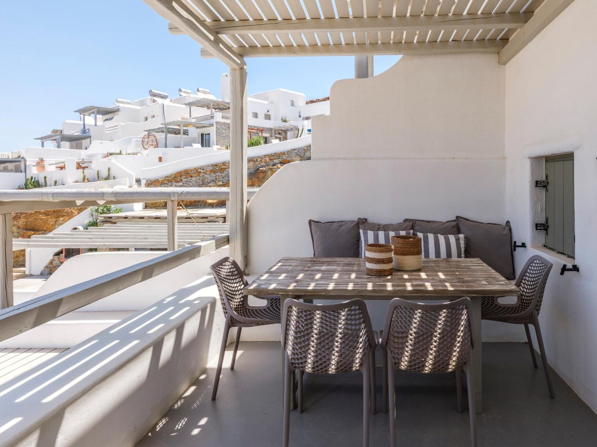 The Mykonist Merchia Beach Villas & Suites Esterno foto