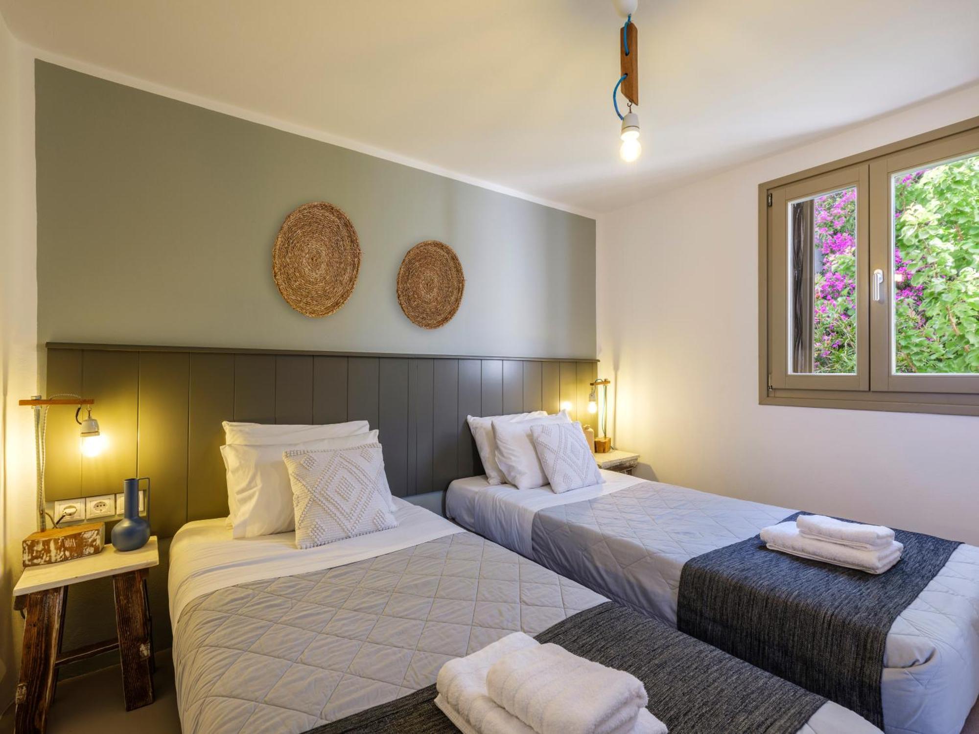 The Mykonist Merchia Beach Villas & Suites Esterno foto